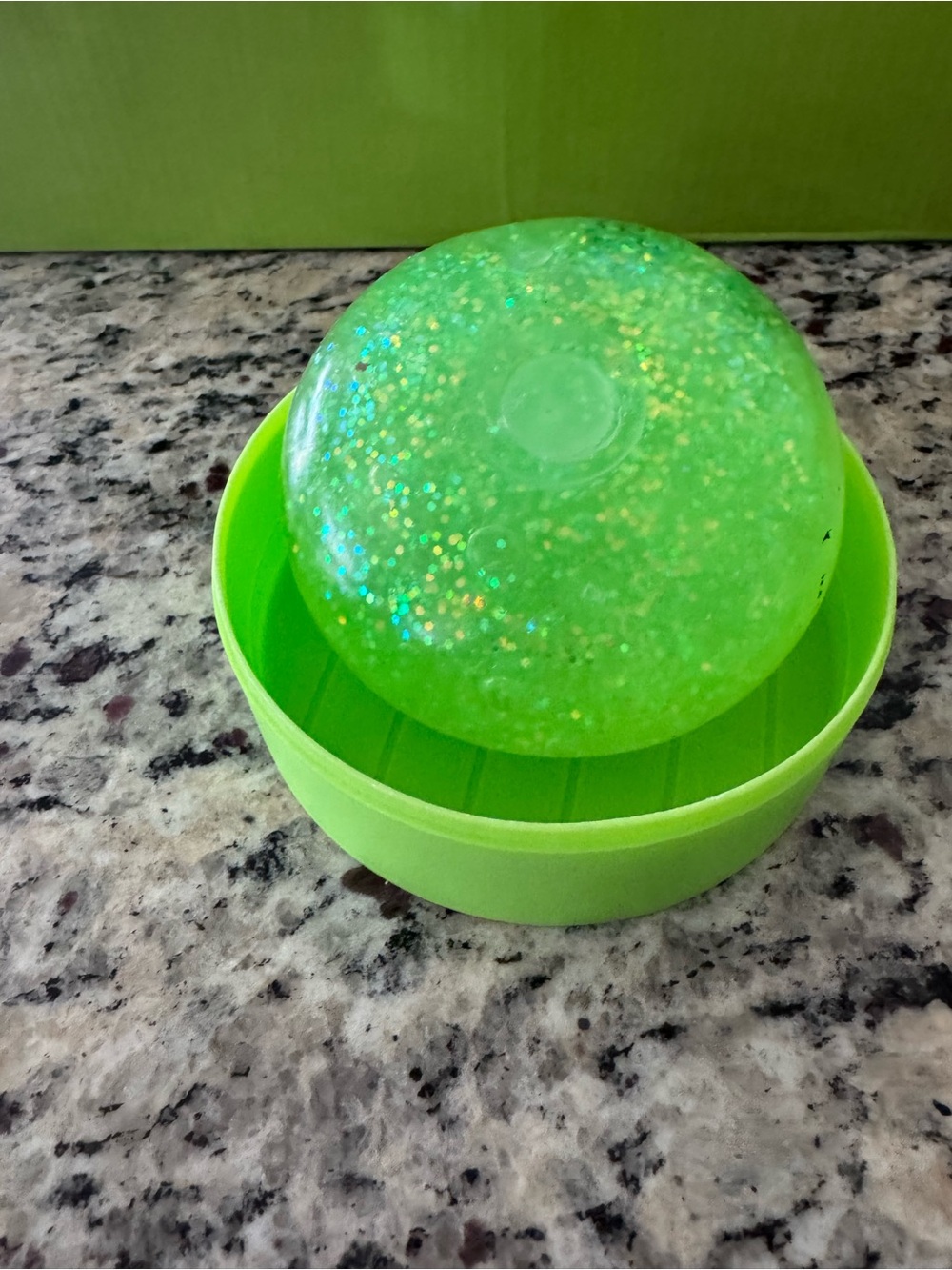 The Grinch Green Glitter Squishy Dumpling with Sunglasses Face & Case - Picture 8 of 9